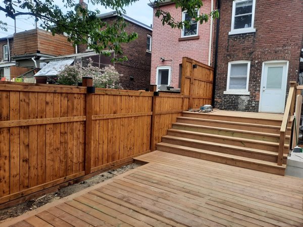 Wood fence and deck construction Toronto GTA